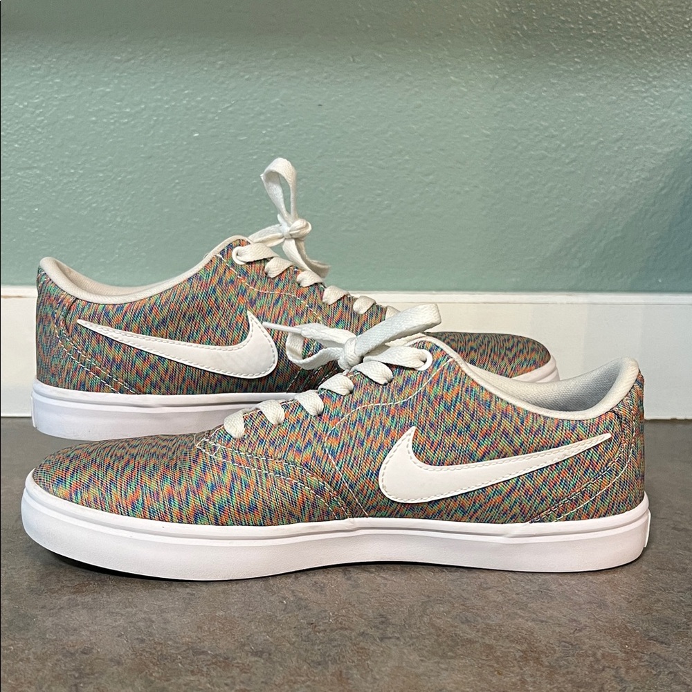 Nike SB Solarsoft Multicolor Sneakers - Picture 6 of 6